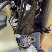 Load image into Gallery viewer, Radiator Cap Removal Tool
